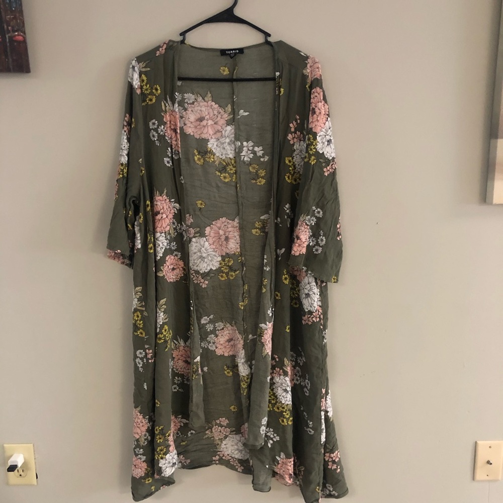 Floral Torrid kimono